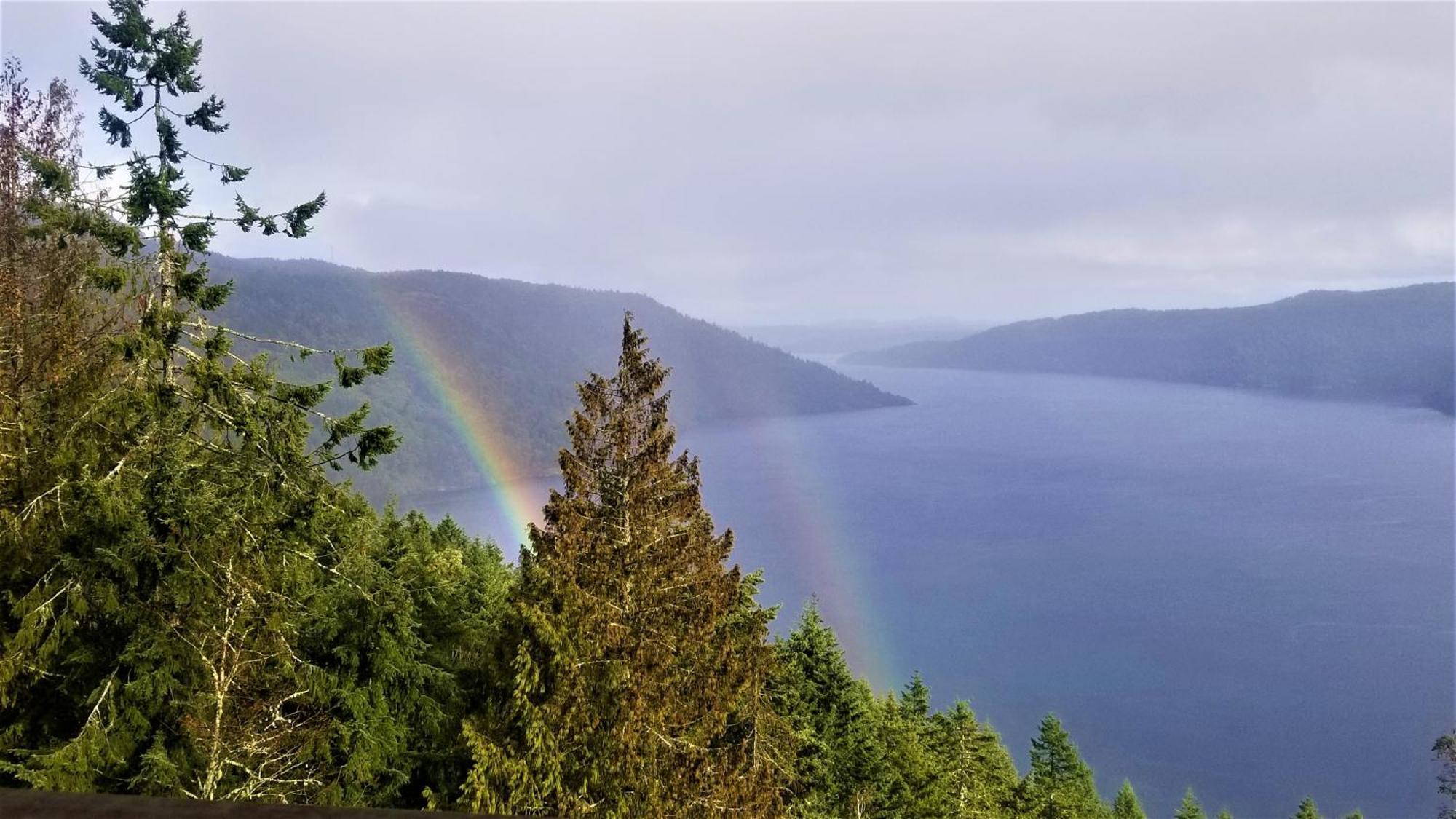 Moon Water Lodge Malahat Exterior foto
